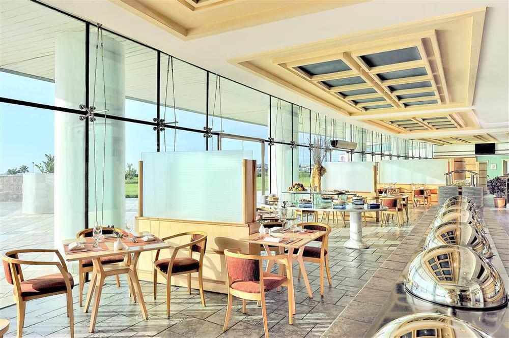Sheraton Club Des Pins Resort Étterem fotó