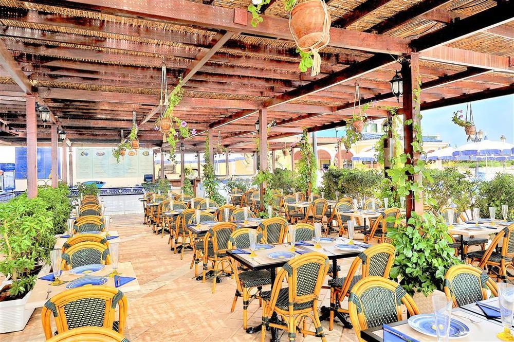 Sheraton Club Des Pins Resort Étterem fotó